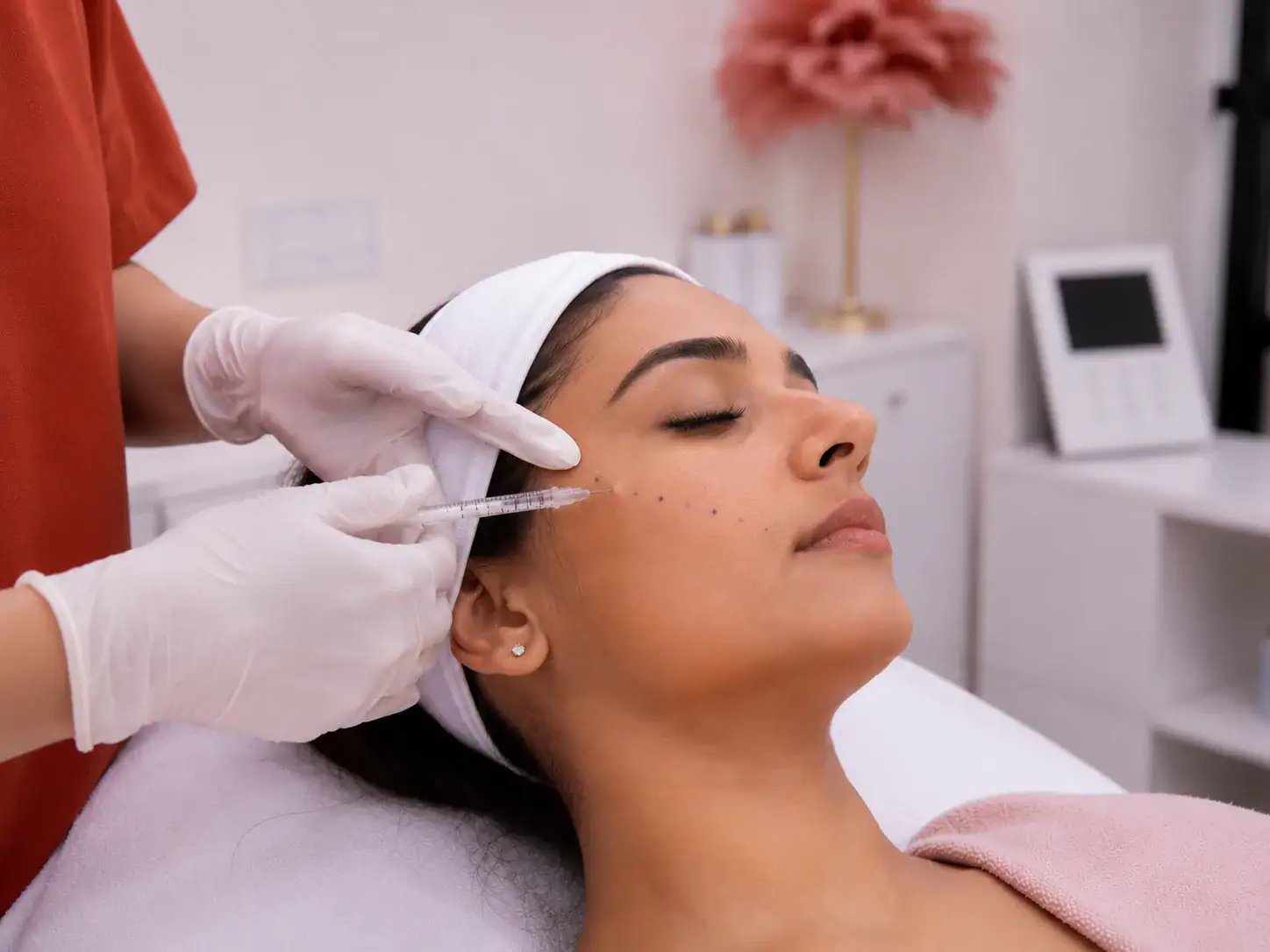 Dermal filler treatment by dermatologist in Andheri West Mumbai